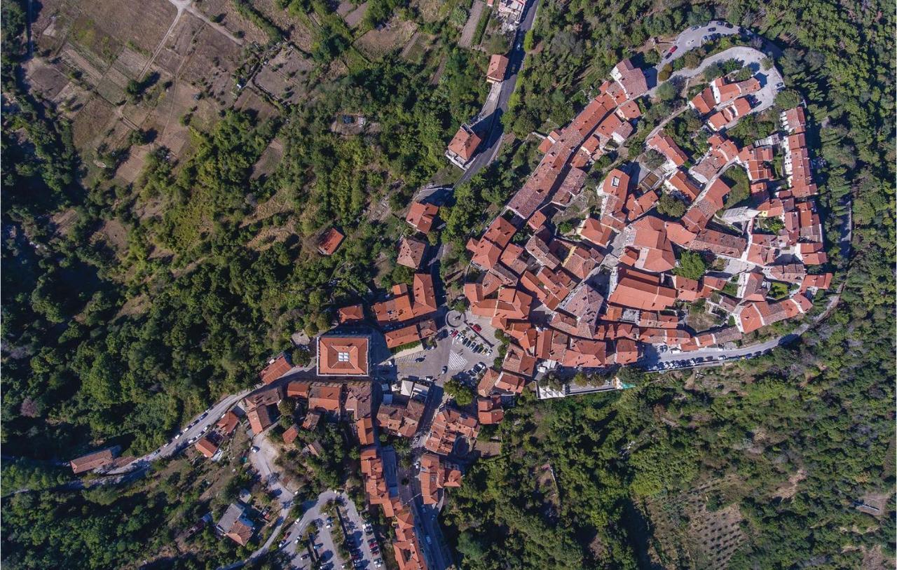 Cozy Apartment In Rabac With Kitchen Buitenkant foto
