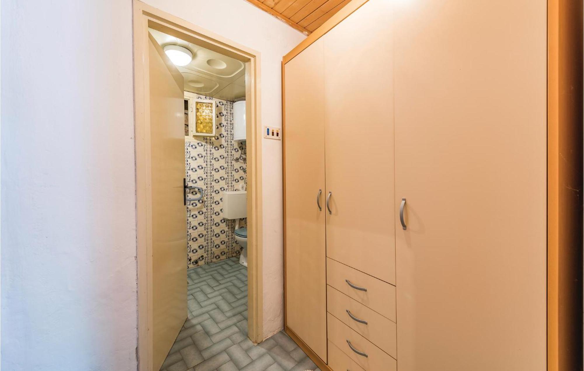 Cozy Apartment In Rabac With Kitchen Buitenkant foto
